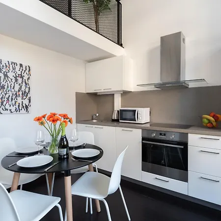 2-room Loft-apartments I 6 Guests I Metro I Karlin *