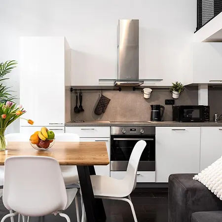 2-room Loft-apartments I 6 Guests I Metro I Karlin