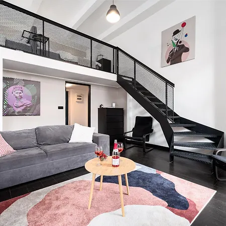 2-room Loft-apartments I 6 Guests I Metro I Karlin