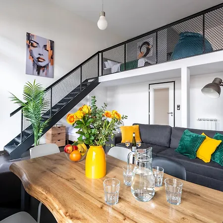 Modern Loft-apartments In アパート