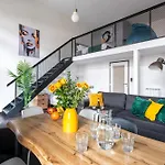 Modern Loft-apartments In דירה
